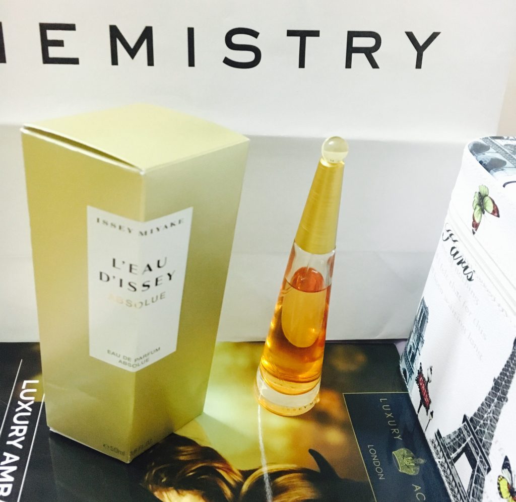 Issey Miyake L'eau D'issey Absolue Perfume Cover Pic