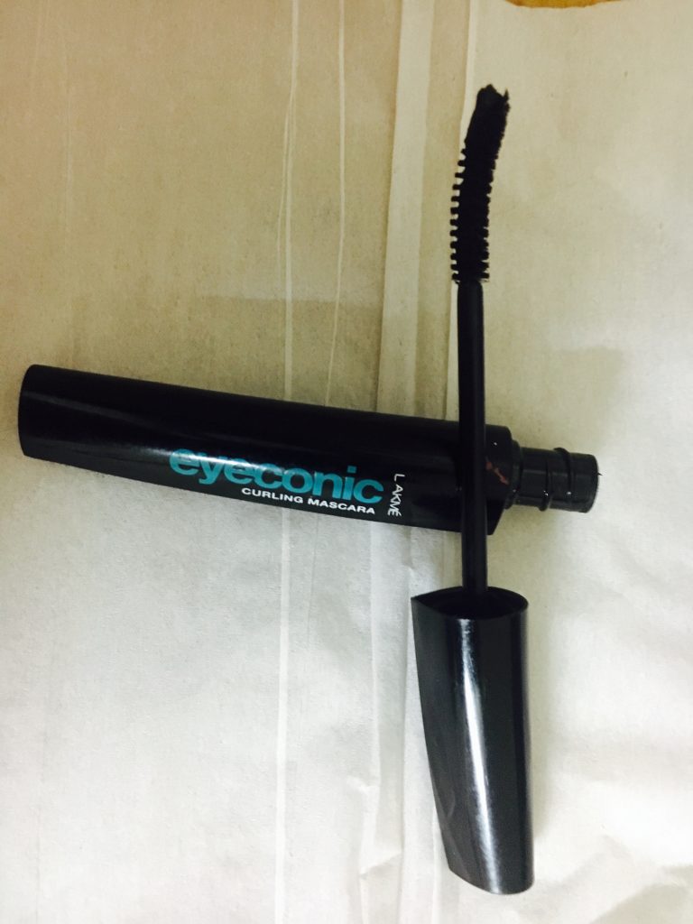 Lakme Eyeconic Curling Mascara Packaging